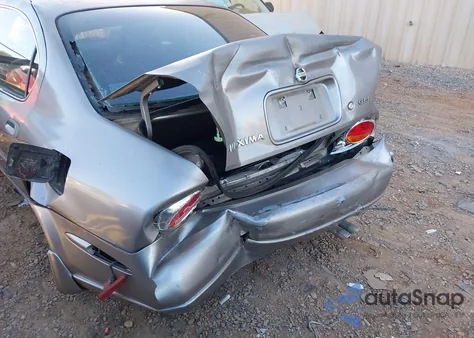 2002 Nissan Maxima Gle z USA, uszkodzony, nr VIN JN1DA31D82T447570